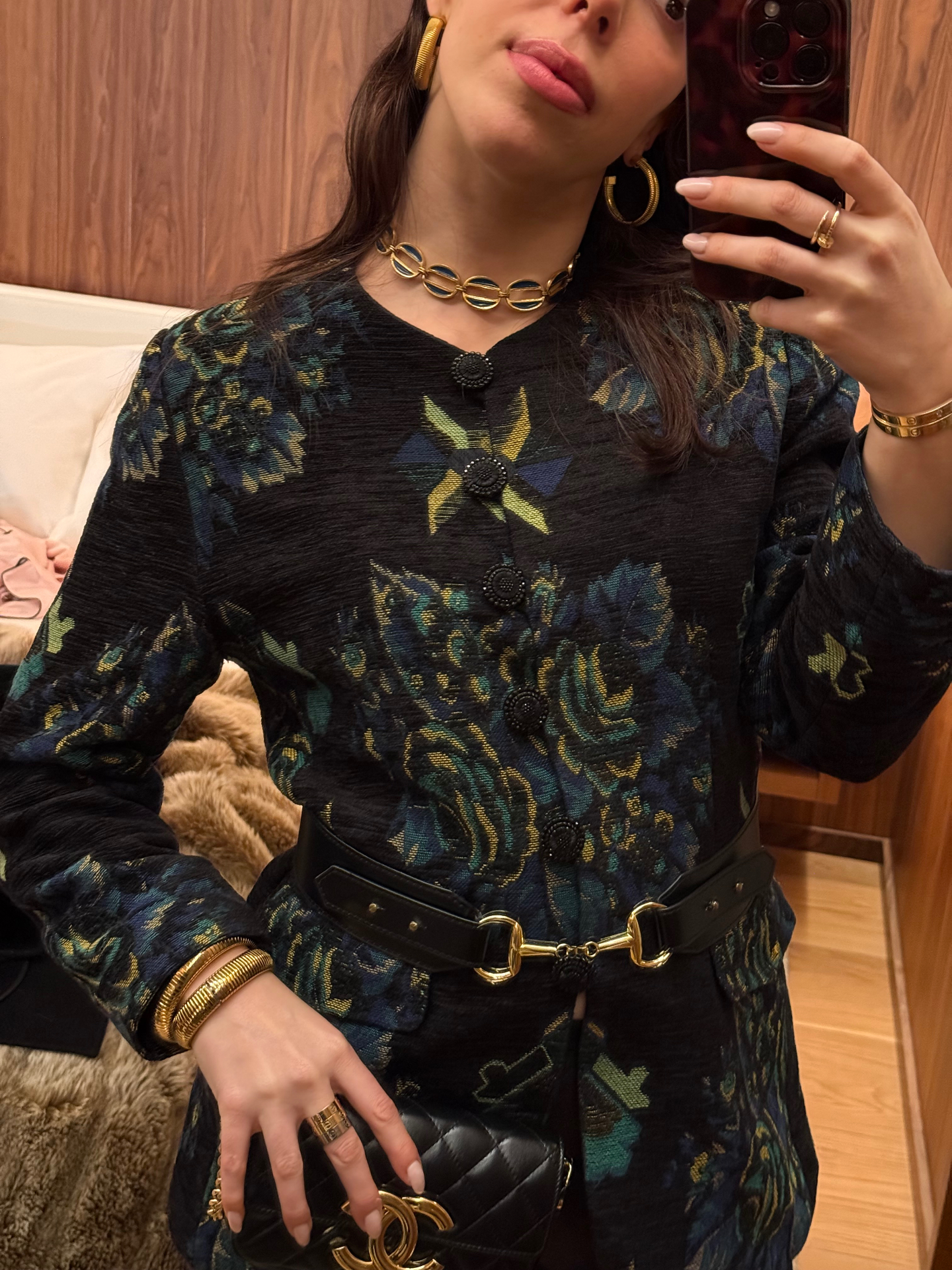 Mirror look — jacquard jacket styled with gold jewelry